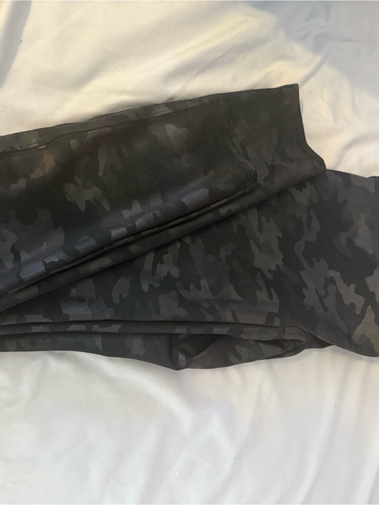 SPANX Pants - SPANX Faux Leather Camo Leggings Women's Ankle Activewear Black/Gray L/G
